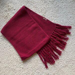 Taylor Swift All Too Well Red scarf